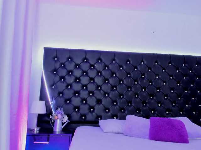 SharonStorm's BongaCams show and profile