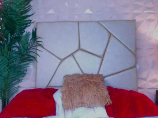 le modèle Hanna-Maisonn est en webcam porno dans un show sur le site bongacams, il possède les tags suivants: Latino/Hispanic,Brunette,Shaved