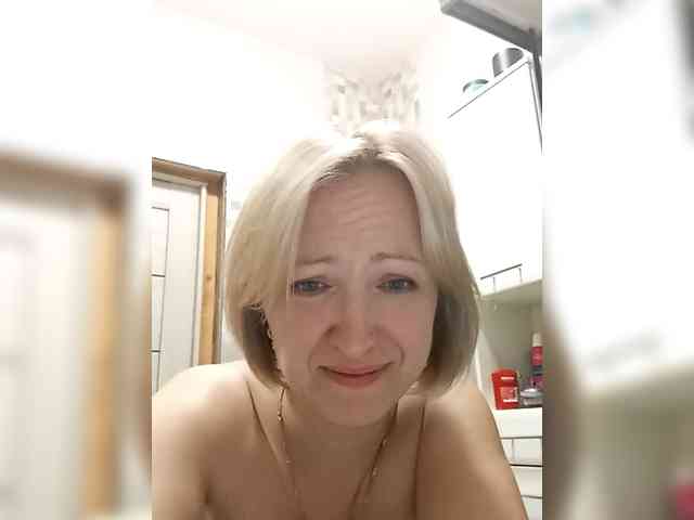 Evgenyja Live Webcam on BongaCams