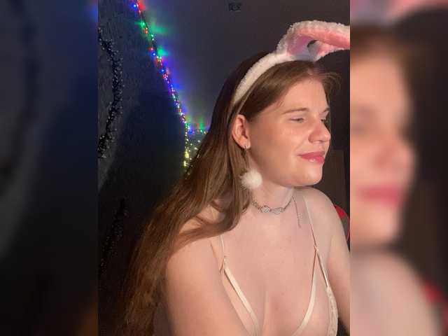 NightSiren's BongaCams show and profile