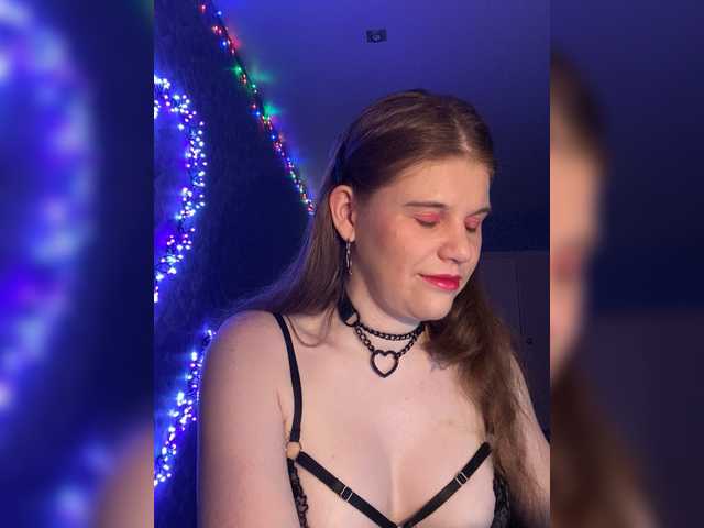 NightSiren's BongaCams show and profile