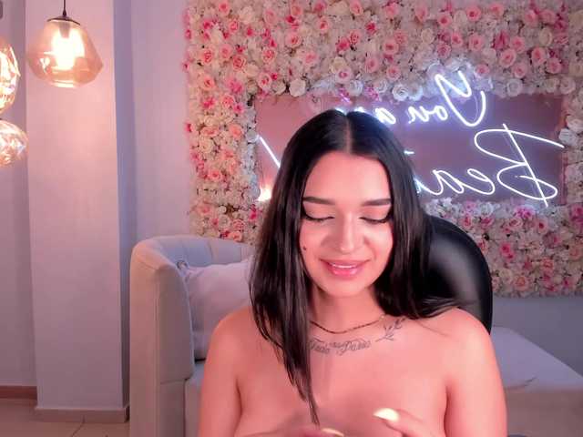 SkyDelacroix's BongaCams show and profile