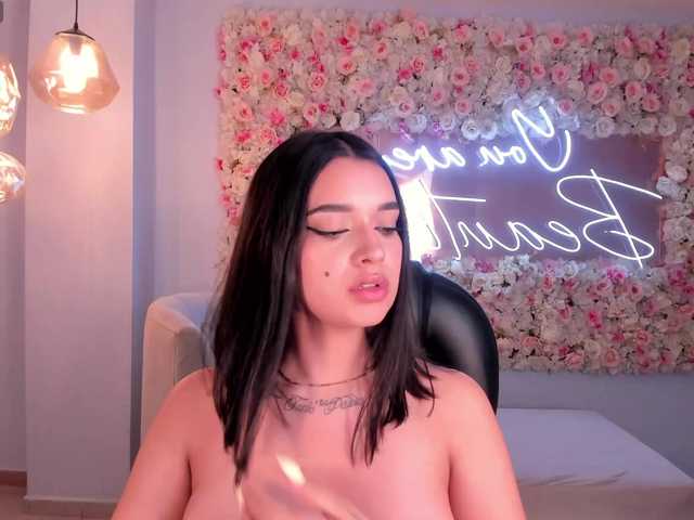 SkyDelacroix's BongaCams show and profile
