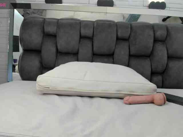 KylieWard Live Webcam on BongaCams