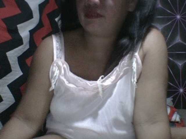 le modèle PinayAnna est en webcam porno dans un show sur le site bongacams, il possède les tags suivants: Asian,Brunette,Hairy