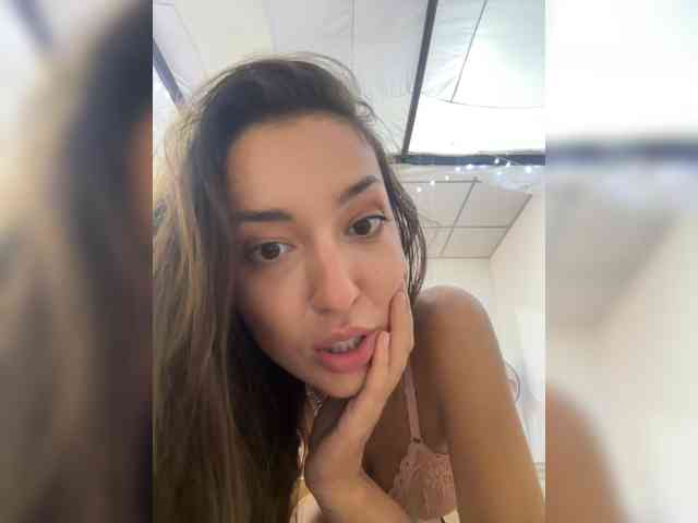 SelenaGoddessQuilla webcam