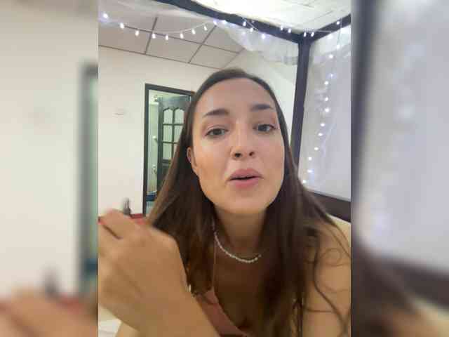 SelenaGoddessQuilla webcam