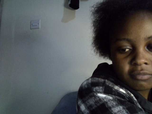 le modèle zyrac est en webcam porno dans un show sur le site bongacams, il possède les tags suivants: Ebony,Brunette,Trimmed