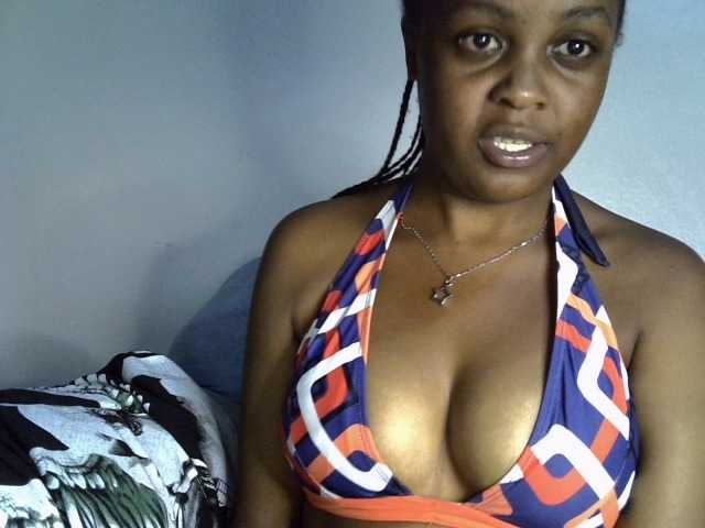 le modèle zyrac est en webcam porno dans un show sur le site bongacams, il possède les tags suivants: Ebony,Brunette,Trimmed