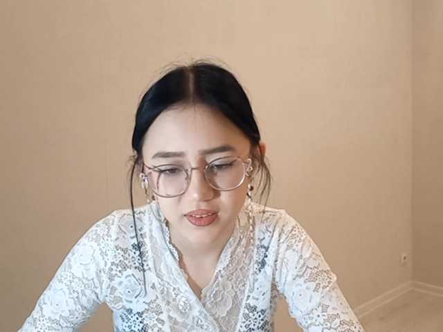 MyrleHenggeler's BongaCams show and profile