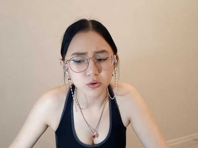 MyrleHenggeler's BongaCams show and profile