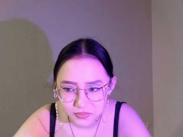 MyrleHenggeler's BongaCams show and profile