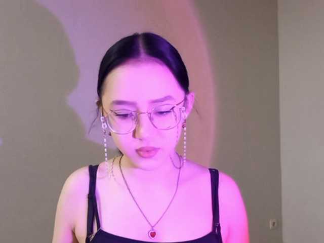 MyrleHenggeler's BongaCams show and profile