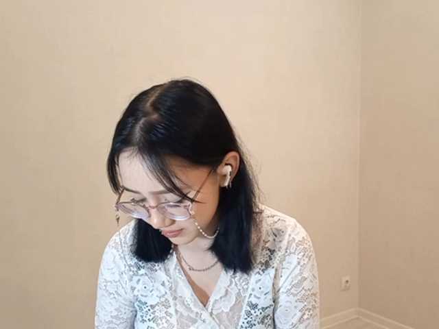 MyrleHenggeler's BongaCams show and profile