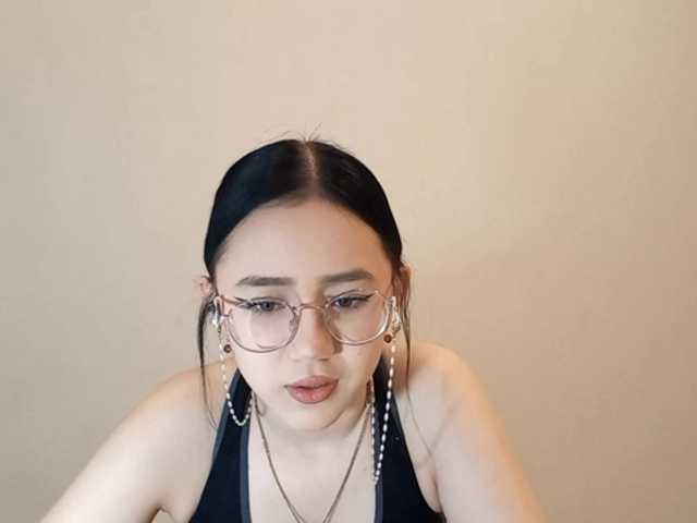 MyrleHenggeler's BongaCams show and profile