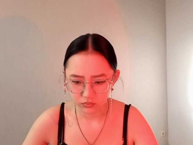 MyrleHenggeler's BongaCams show and profile
