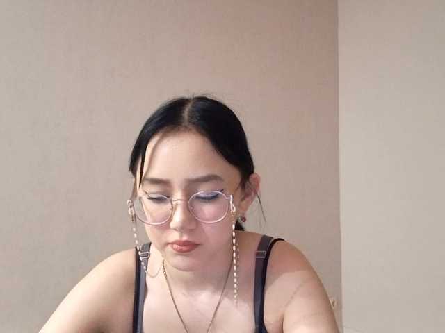 MyrleHenggeler's BongaCams show and profile