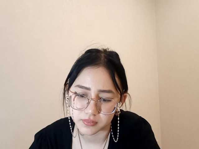 MyrleHenggeler's BongaCams show and profile