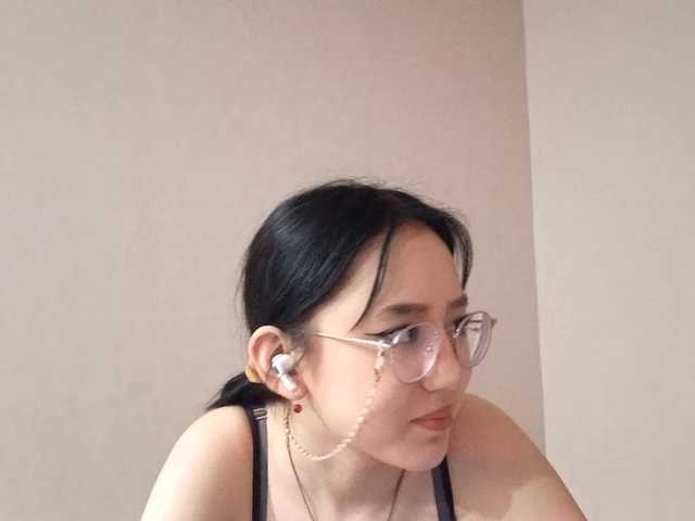 MyrleHenggeler's BongaCams show and profile