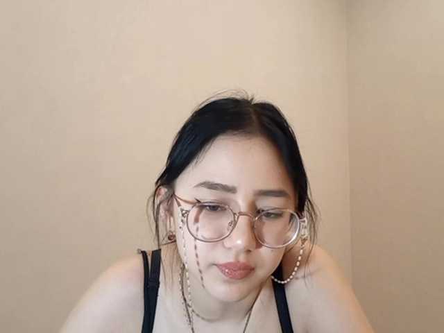 MyrleHenggeler's BongaCams show and profile