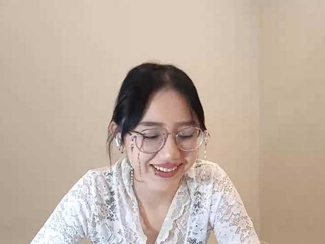 MyrleHenggeler's BongaCams show and profile