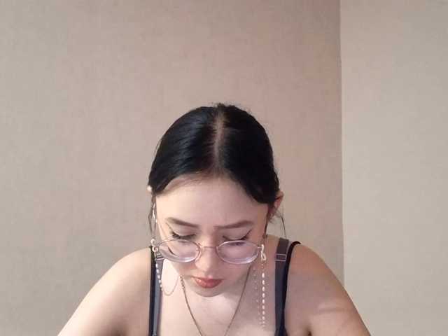 MyrleHenggeler's BongaCams show and profile