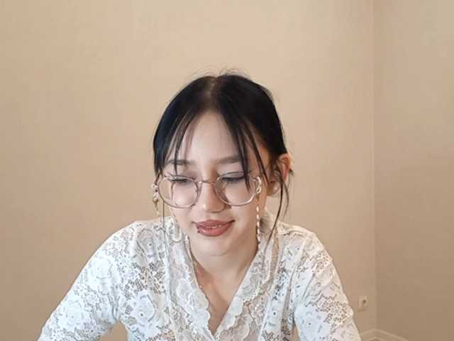 MyrleHenggeler's BongaCams show and profile