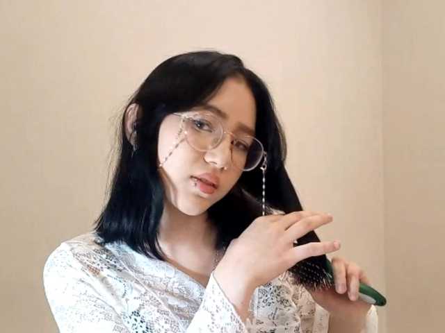 MyrleHenggeler's BongaCams show and profile