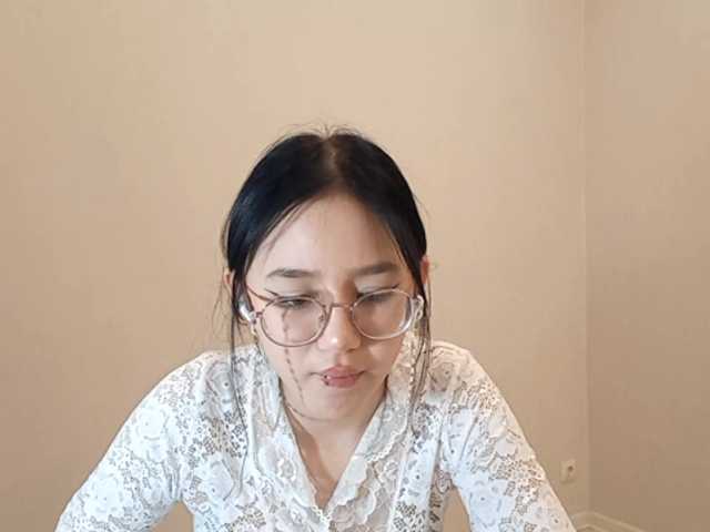 MyrleHenggeler's BongaCams show and profile