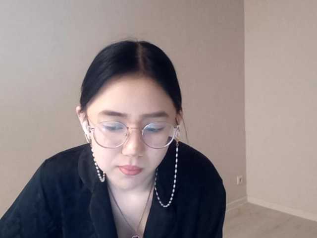 MyrleHenggeler's BongaCams show and profile