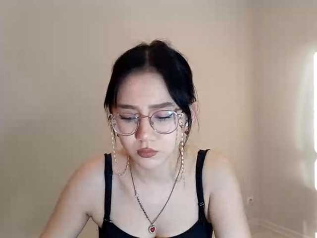 MyrleHenggeler's BongaCams show and profile