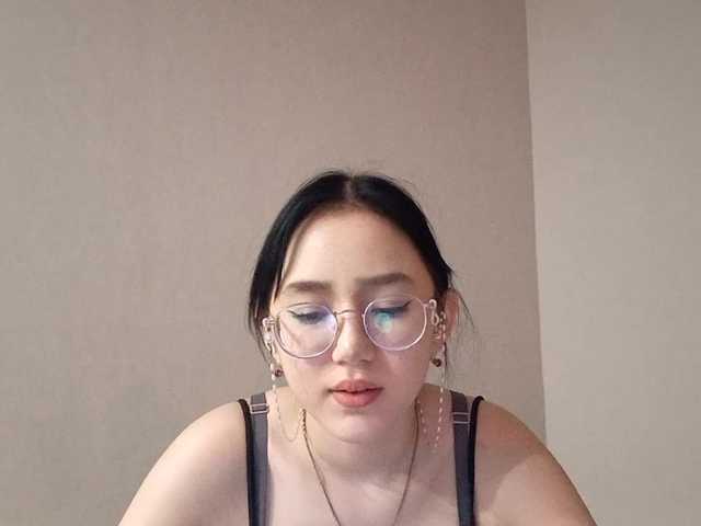 MyrleHenggeler's BongaCams show and profile