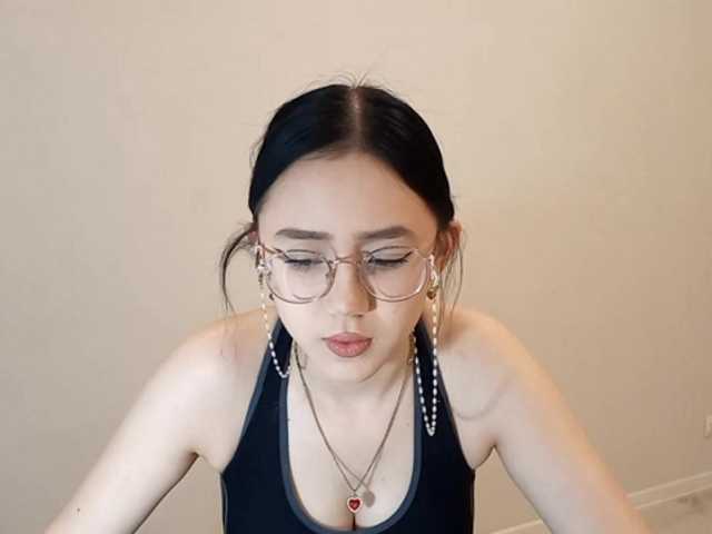 MyrleHenggeler's BongaCams show and profile