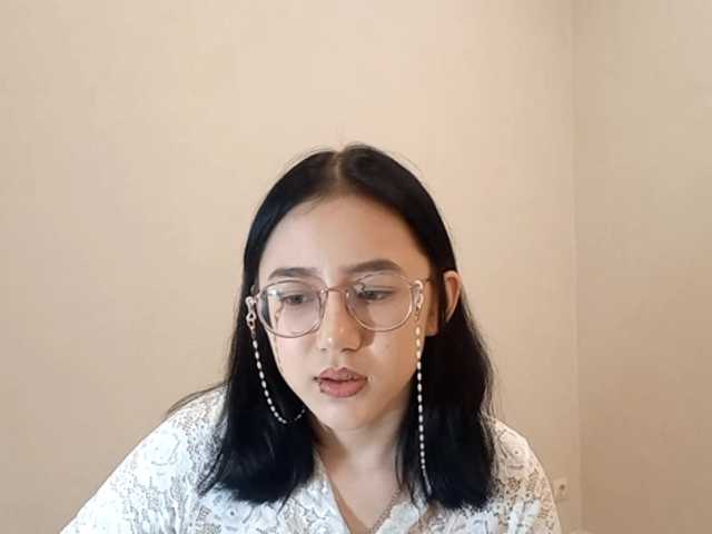 MyrleHenggeler's BongaCams show and profile