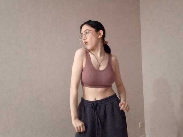 MyrleHenggeler's BongaCams show and profile