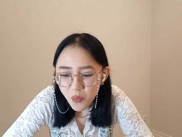 MyrleHenggeler's BongaCams show and profile