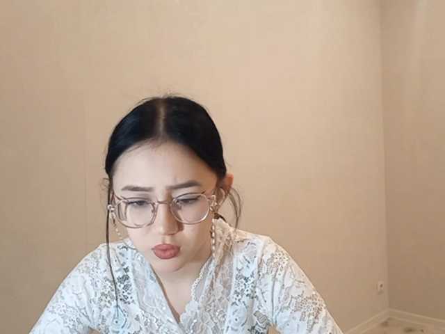 MyrleHenggeler's BongaCams show and profile