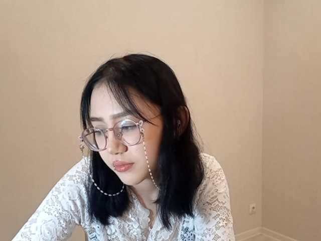 MyrleHenggeler's BongaCams show and profile