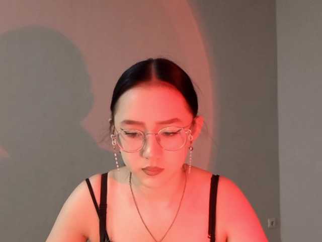 MyrleHenggeler's BongaCams show and profile