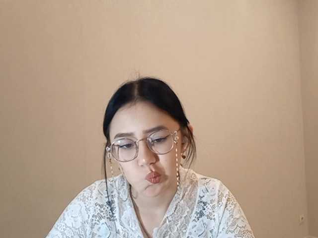 MyrleHenggeler's BongaCams show and profile