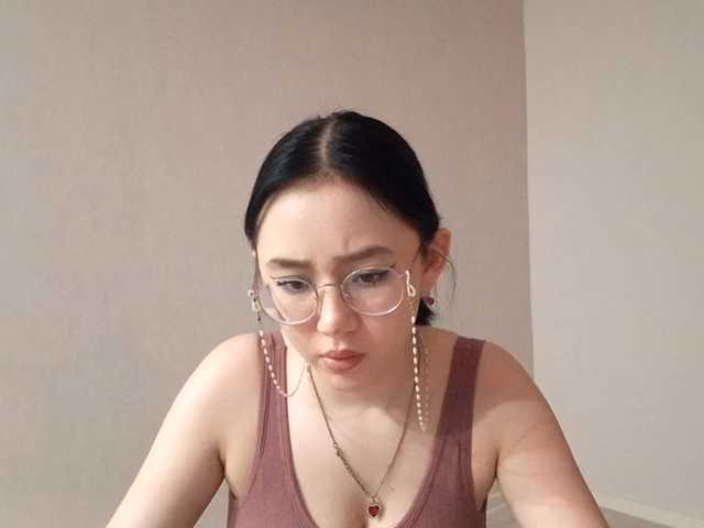 MyrleHenggeler's BongaCams show and profile