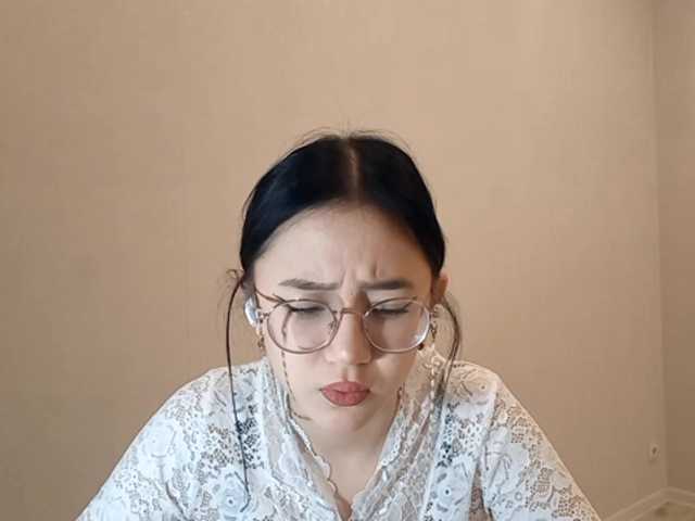 MyrleHenggeler's BongaCams show and profile