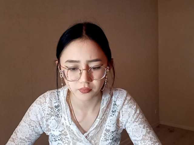 MyrleHenggeler's BongaCams show and profile