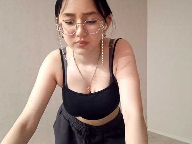 MyrleHenggeler's BongaCams show and profile