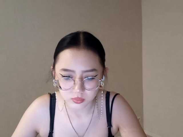 MyrleHenggeler's BongaCams show and profile
