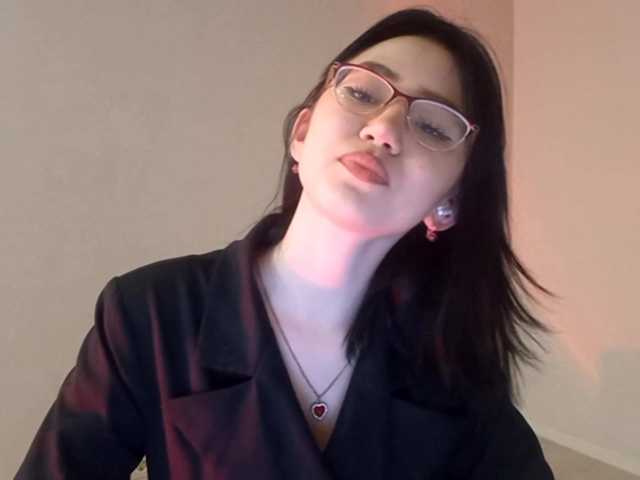 MyrleHenggeler's BongaCams show and profile