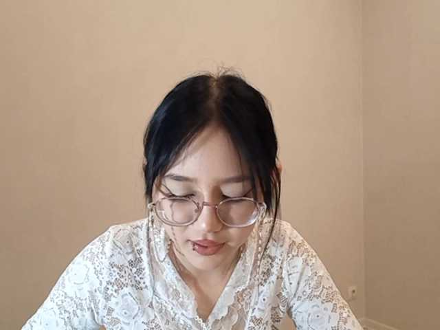 MyrleHenggeler's BongaCams show and profile