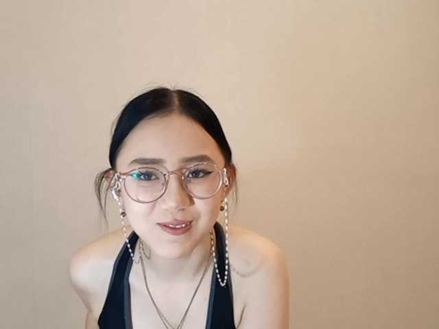 MyrleHenggeler's BongaCams show and profile