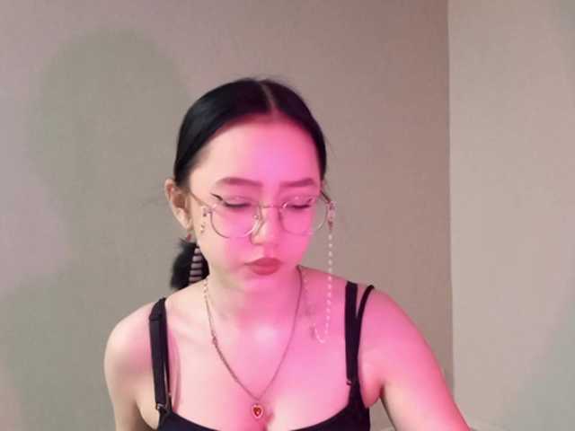 MyrleHenggeler's BongaCams show and profile
