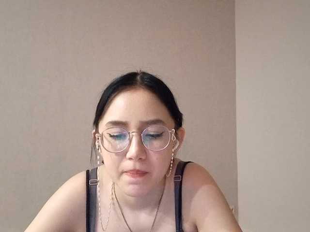 MyrleHenggeler's BongaCams show and profile